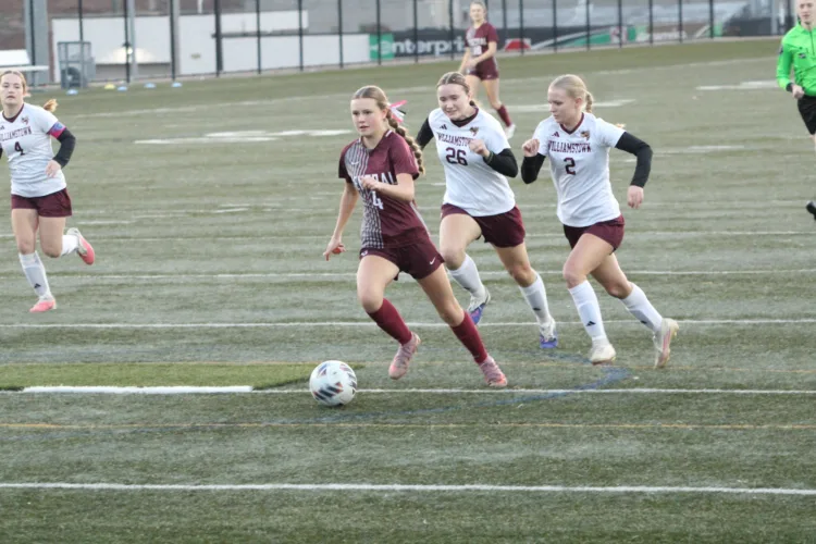 Long Layoff No Problem For Maroon Knights In Regional vs. Williamstown